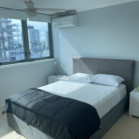 Beachfront Towers Maroochydore Esterno foto
