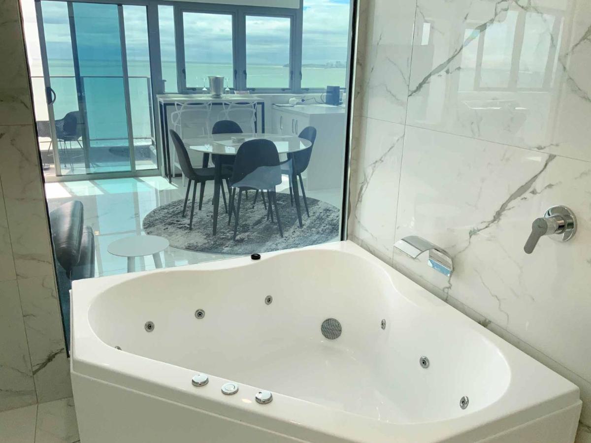 Beachfront Towers Maroochydore Esterno foto